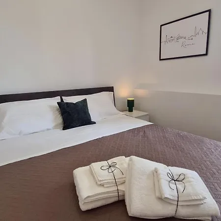 Loverhome 8 E 14 רומא